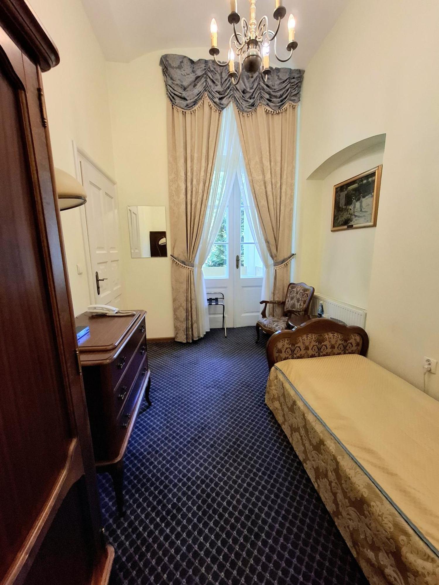 Palac Racot Kościan Exterior foto