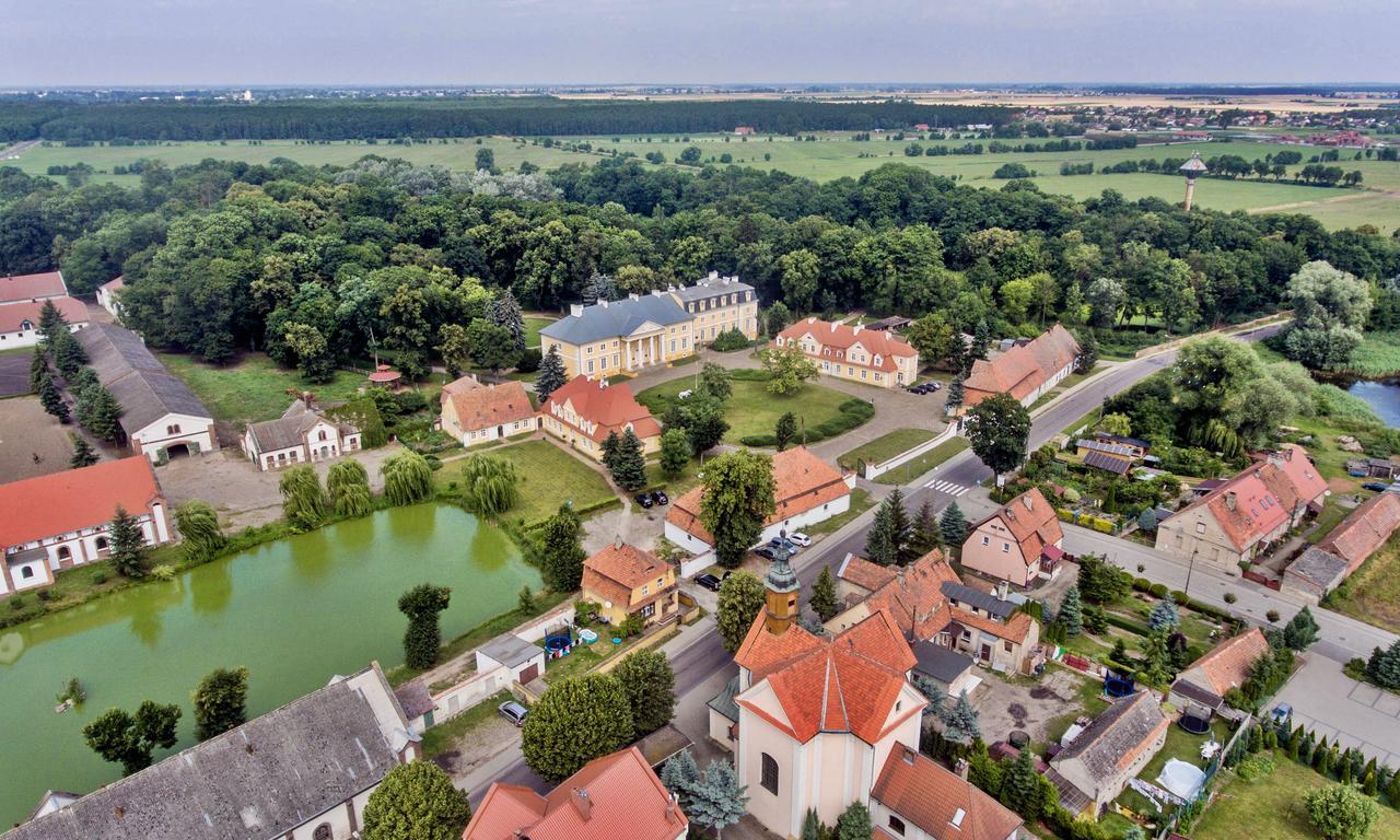 Palac Racot Kościan Exterior foto