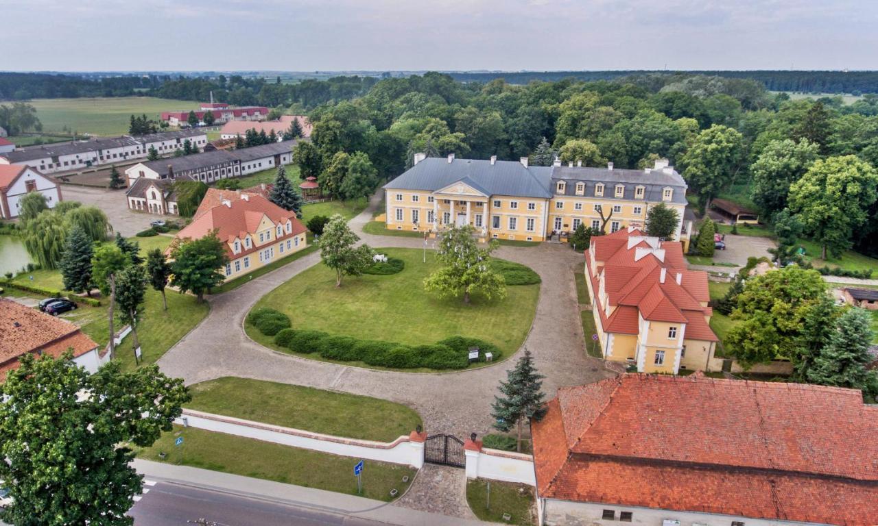 Palac Racot Kościan Exterior foto